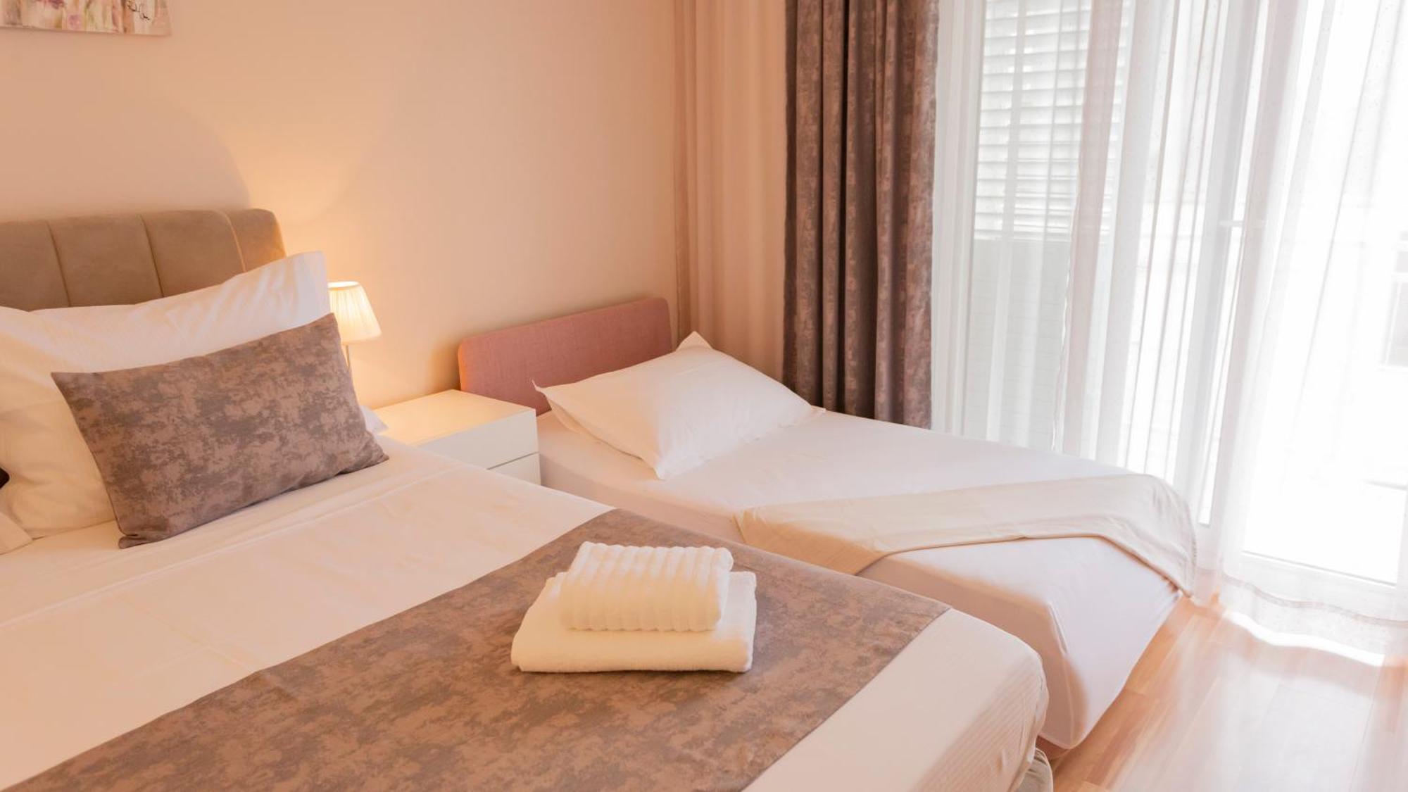 Baska Voda Apartments - Steps From The Beach, Free Parking, Central Location Exterior foto