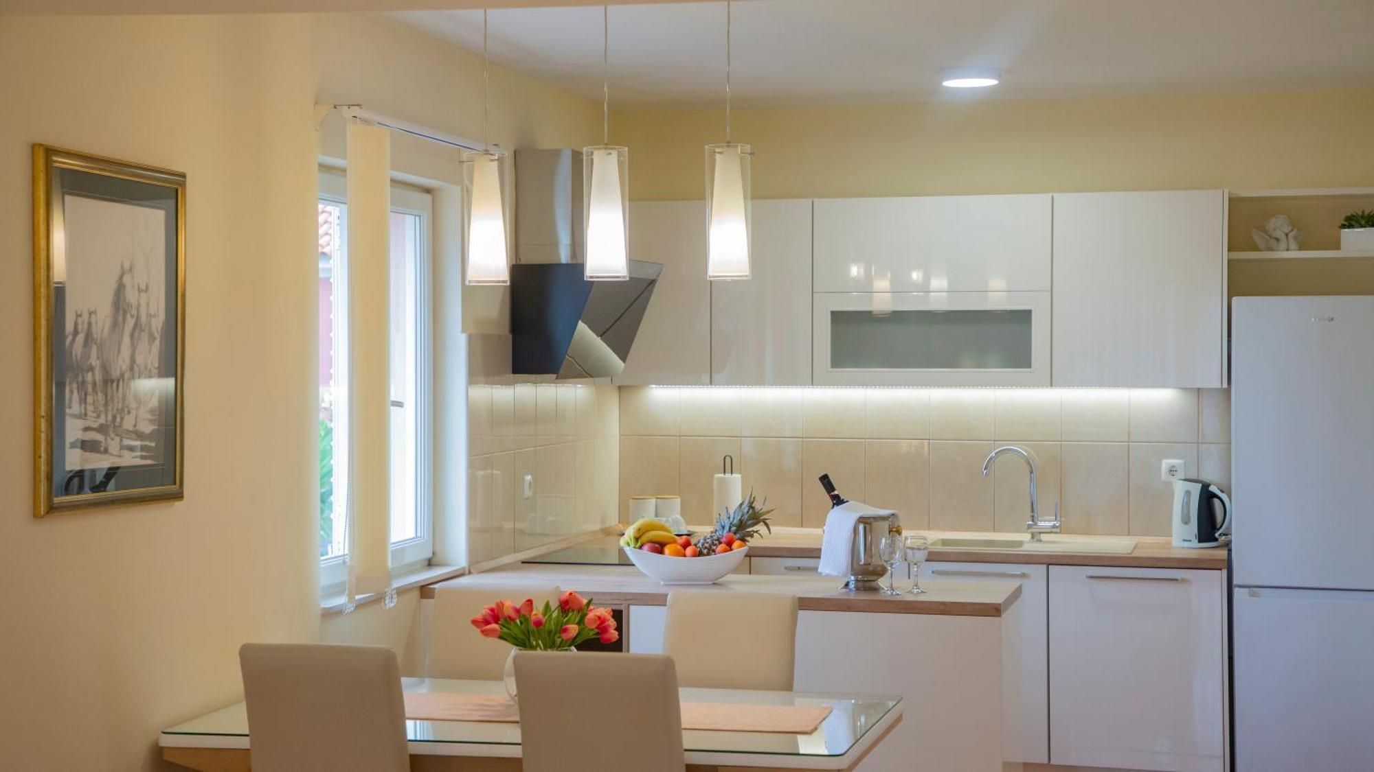 Baska Voda Apartments - Steps From The Beach, Free Parking, Central Location Exterior foto