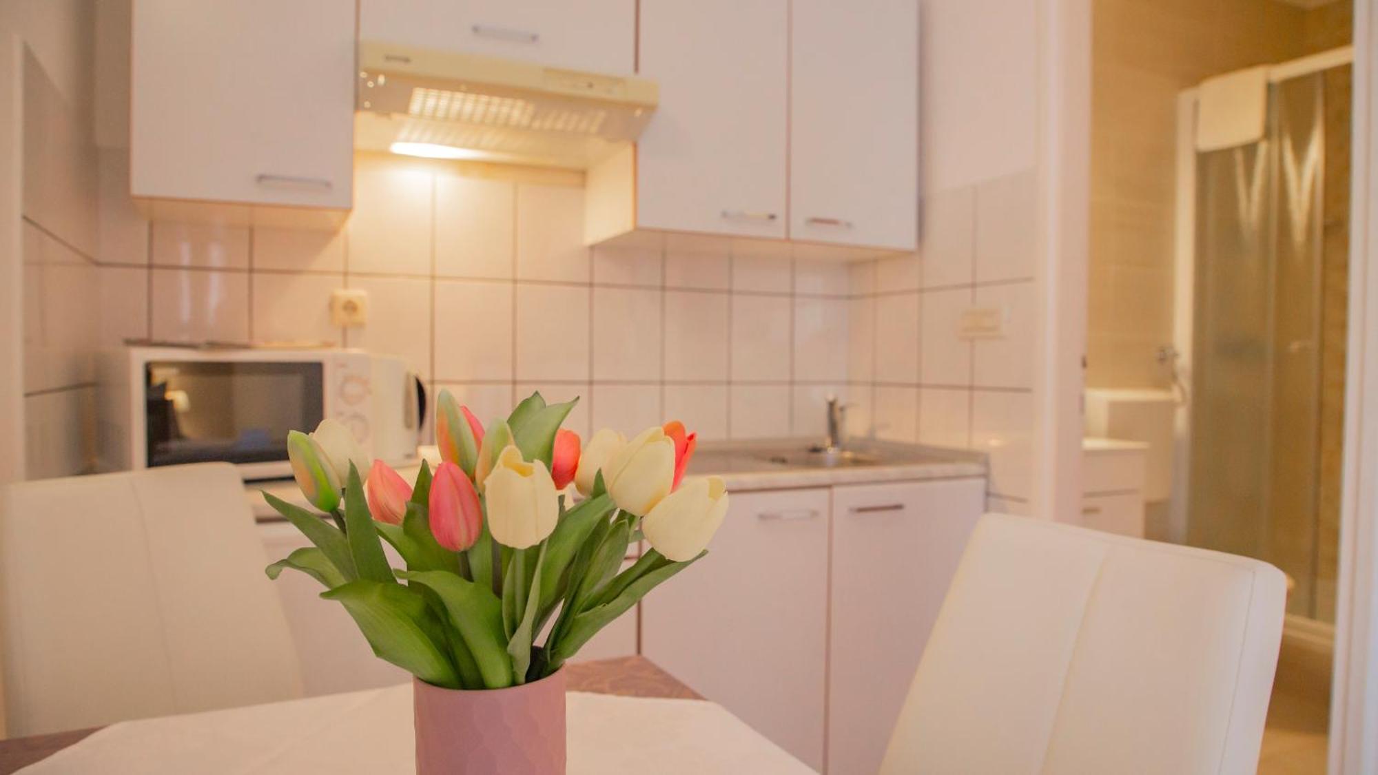 Baska Voda Apartments - Steps From The Beach, Free Parking, Central Location Exterior foto