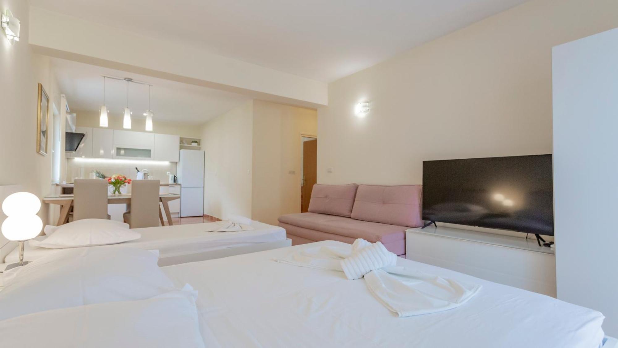 Baska Voda Apartments - Steps From The Beach, Free Parking, Central Location Exterior foto