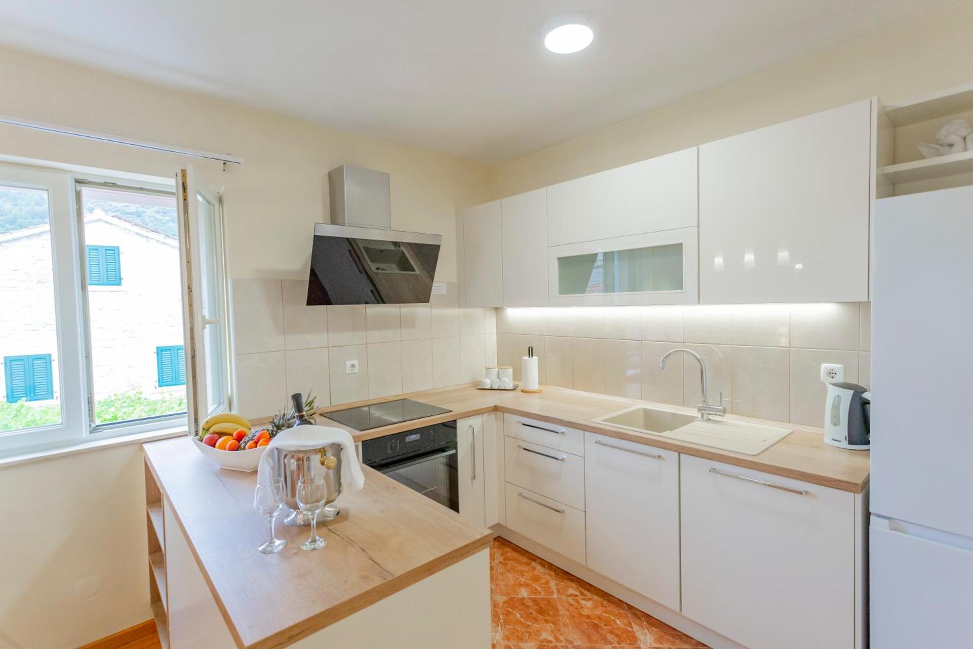 Baska Voda Apartments - Steps From The Beach, Free Parking, Central Location Exterior foto