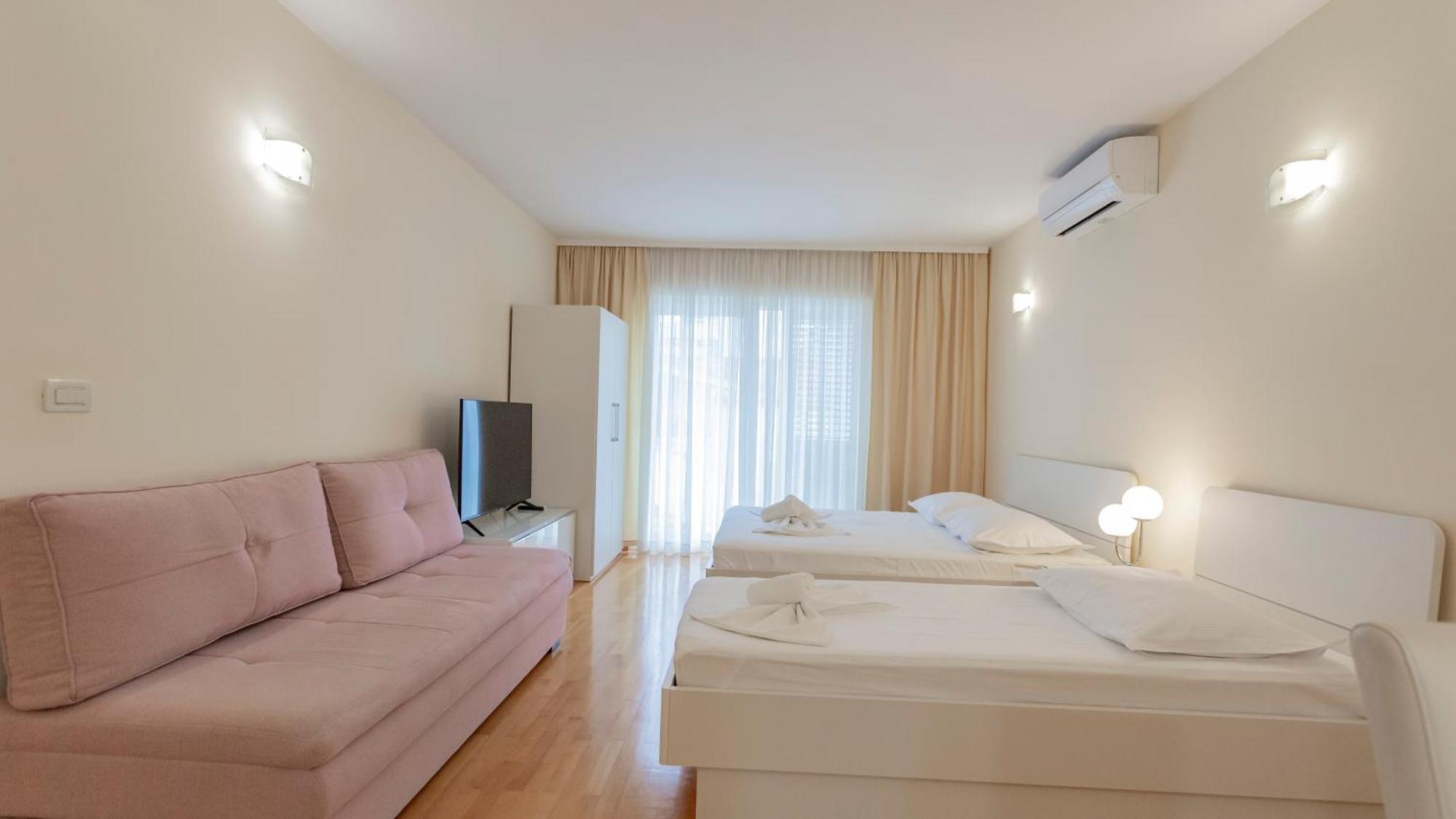 Baska Voda Apartments - Steps From The Beach, Free Parking, Central Location Exterior foto