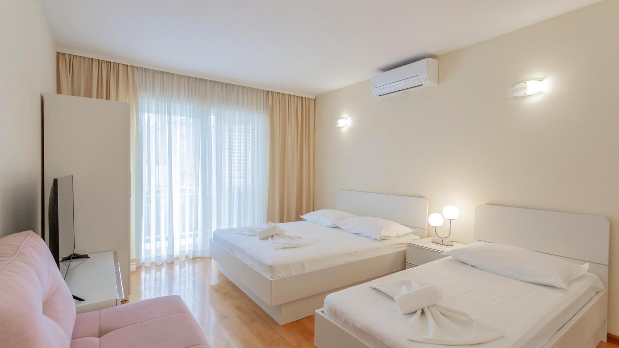 Baska Voda Apartments - Steps From The Beach, Free Parking, Central Location Exterior foto