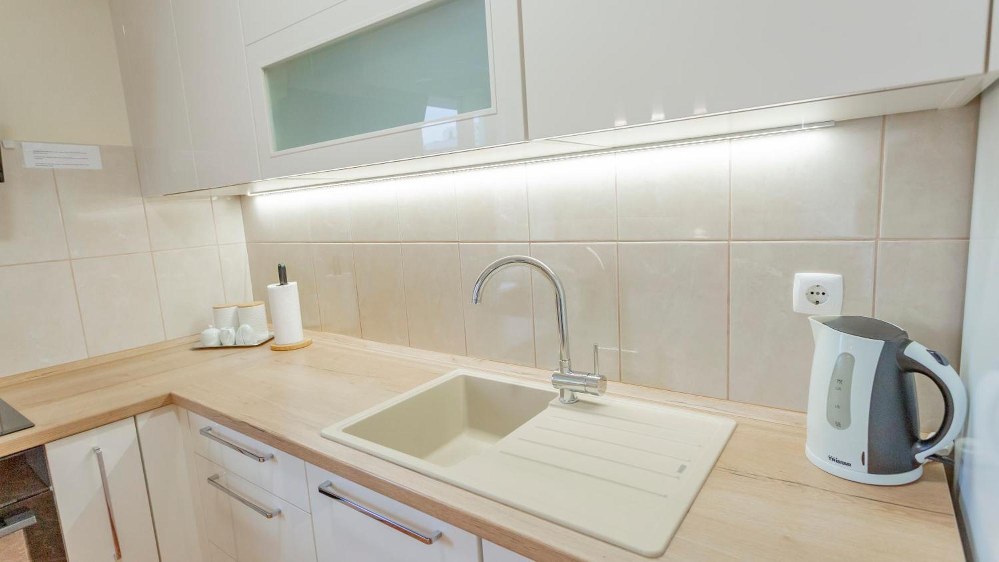 Baska Voda Apartments - Steps From The Beach, Free Parking, Central Location Exterior foto