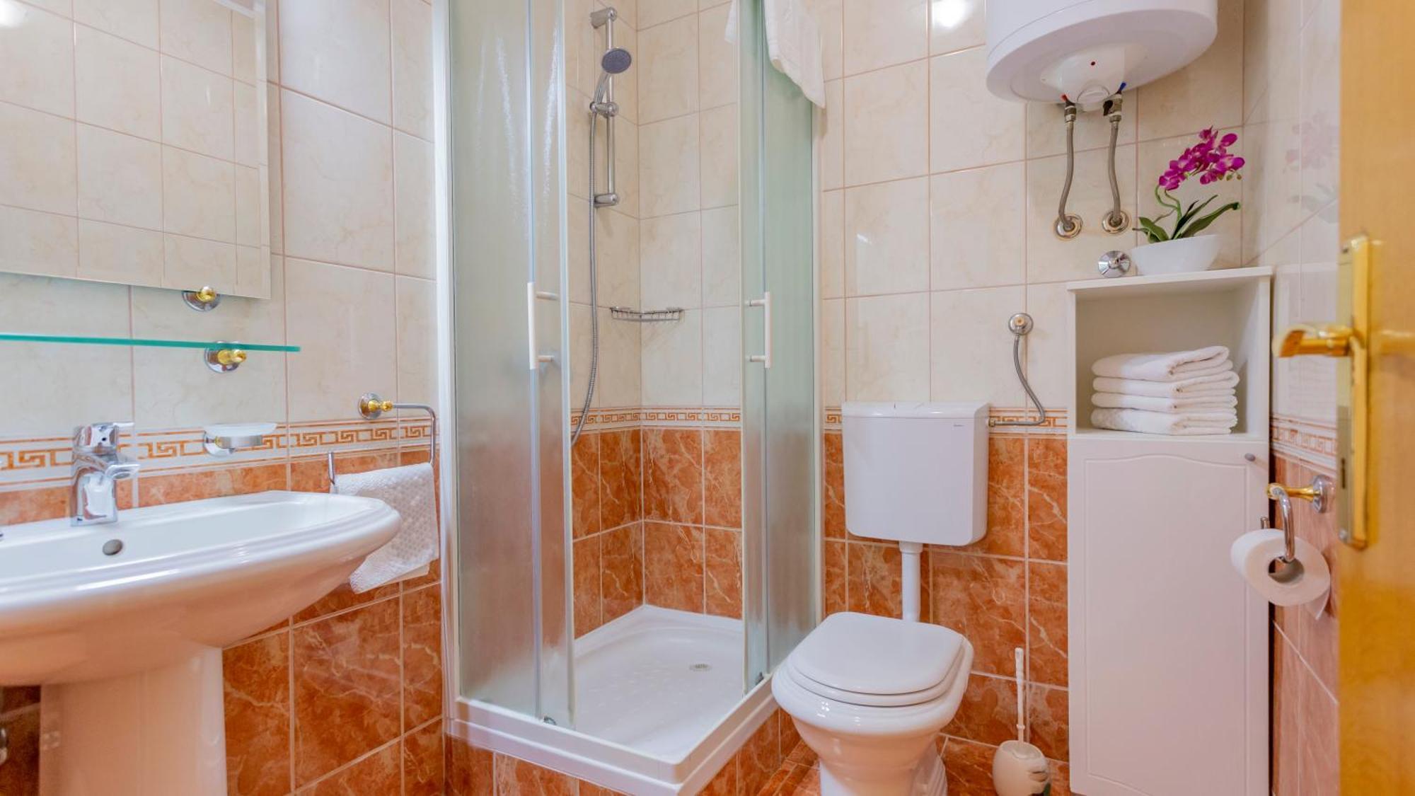 Baska Voda Apartments - Steps From The Beach, Free Parking, Central Location Exterior foto