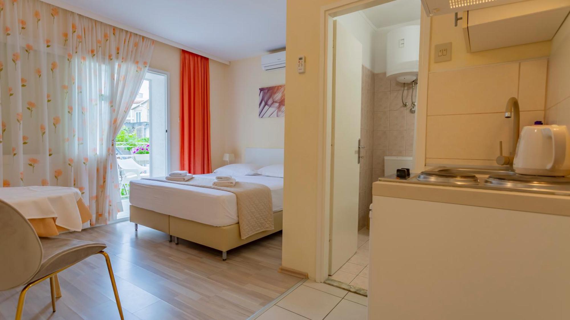 Baska Voda Apartments - Steps From The Beach, Free Parking, Central Location Exterior foto