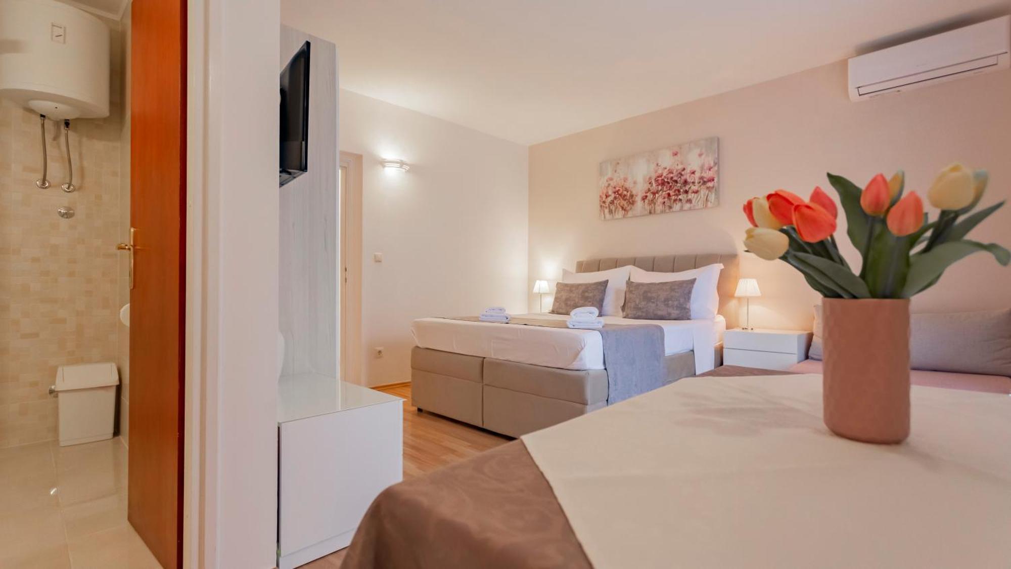 Baska Voda Apartments - Steps From The Beach, Free Parking, Central Location Exterior foto
