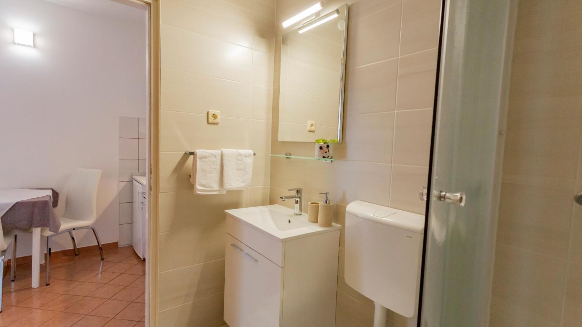 Baska Voda Apartments - Steps From The Beach, Free Parking, Central Location Exterior foto