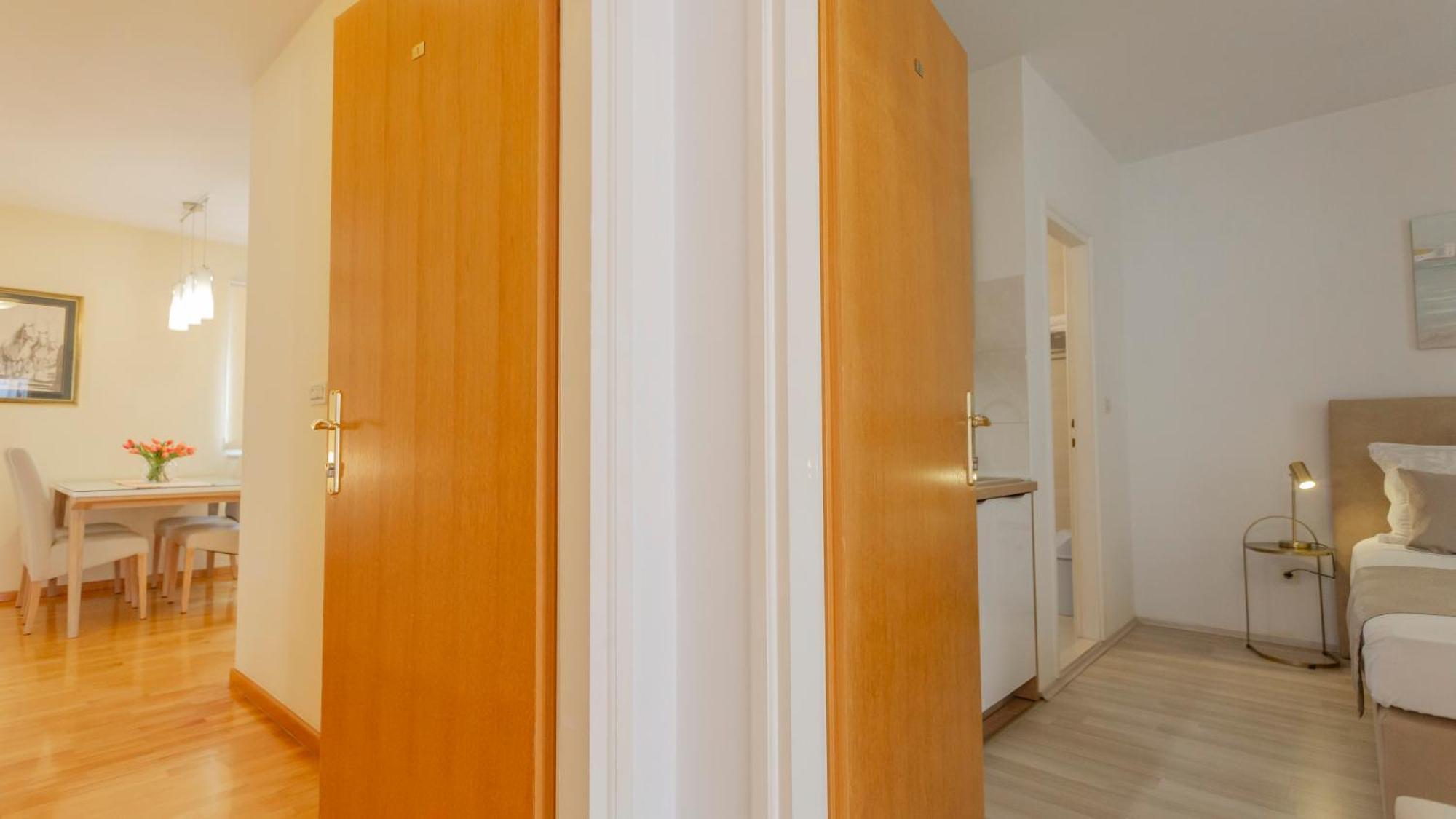 Baska Voda Apartments - Steps From The Beach, Free Parking, Central Location Exterior foto