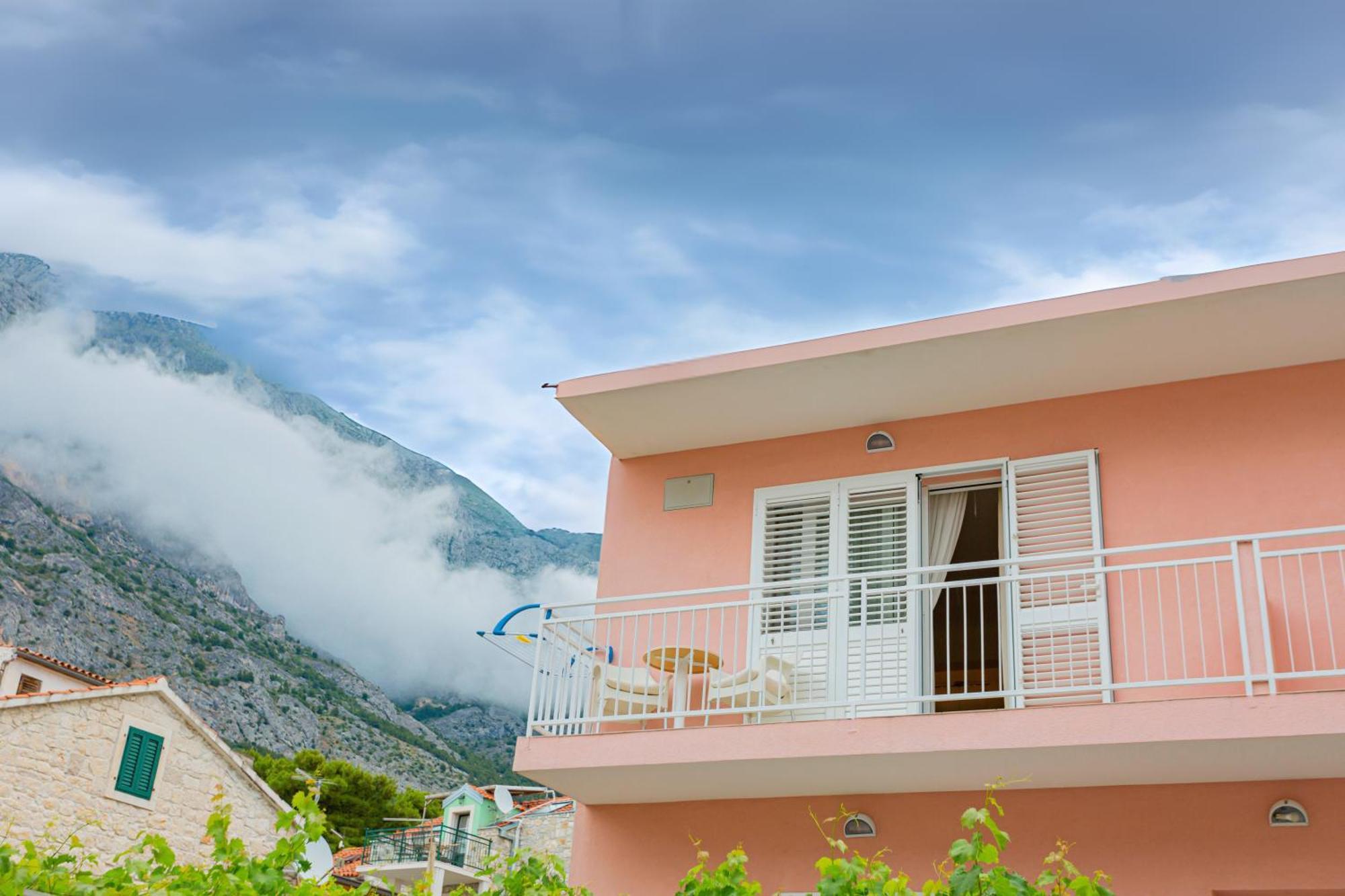 Baska Voda Apartments - Steps From The Beach, Free Parking, Central Location Exterior foto